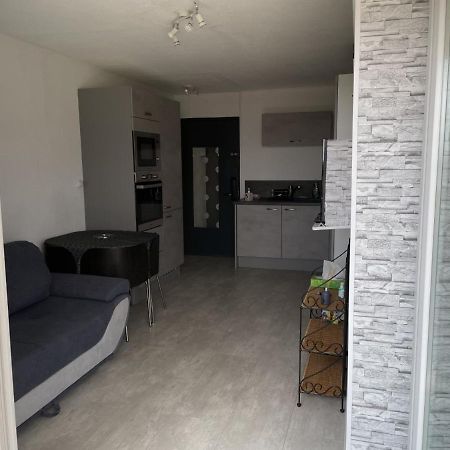 Bormes-Les-Mimosas - Appart 25M2 Avec Balcon - 4P Eksteriør billede