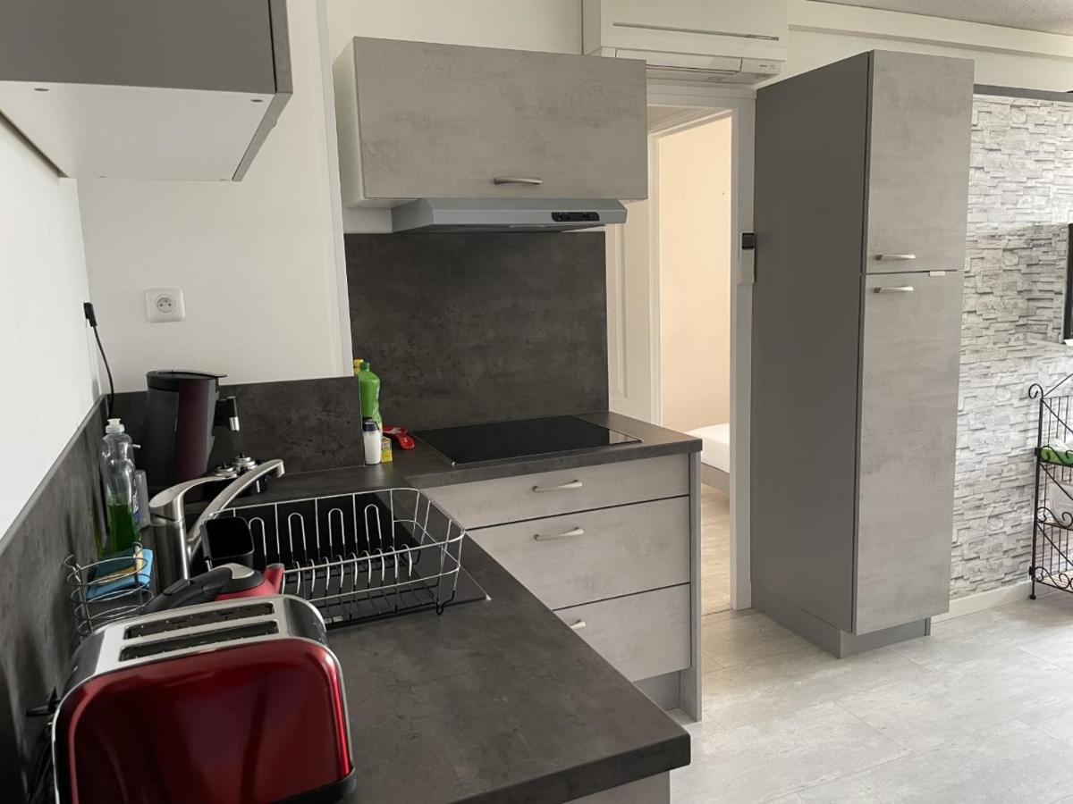 Bormes-Les-Mimosas - Appart 25M2 Avec Balcon - 4P Eksteriør billede
