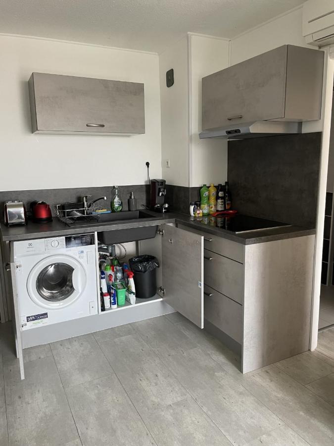 Bormes-Les-Mimosas - Appart 25M2 Avec Balcon - 4P Eksteriør billede